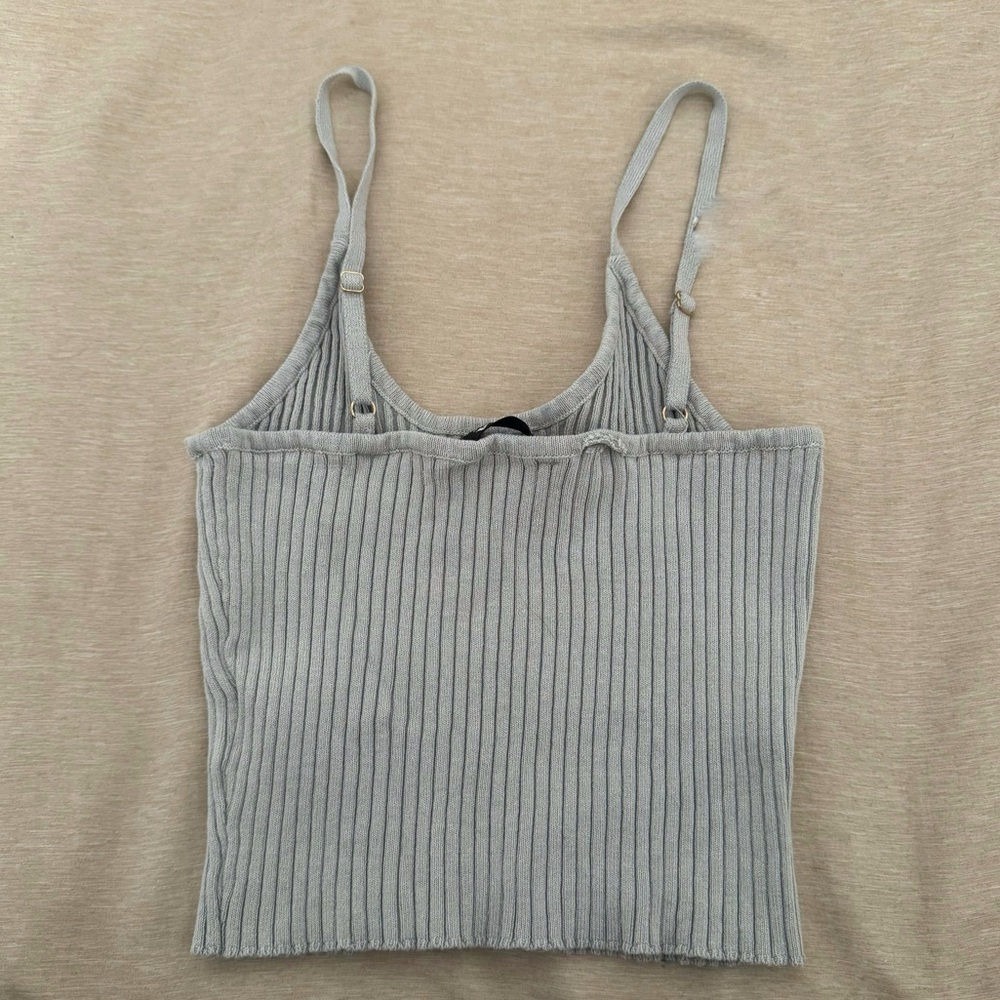 Hera Collection, Small, grey Cropped shirt.
